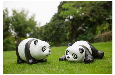 公园大熊猫雕塑，玻璃钢动物雕塑 - 卓景雕塑公司