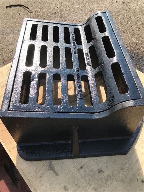 EAST JORDAN IRON WORKS EJIW 7250 Z CATCH BASIN CURB INLET, Frame ...