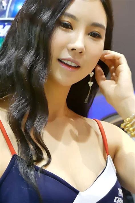 2016 韩国首尔车展4k高清美女车模无水印饭拍秀-102【49.3 MB】-饭拍视频-高贝娱乐