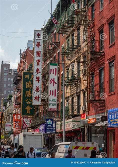 Pell street, Chinatown editorial photography. Image of language - 156725677
