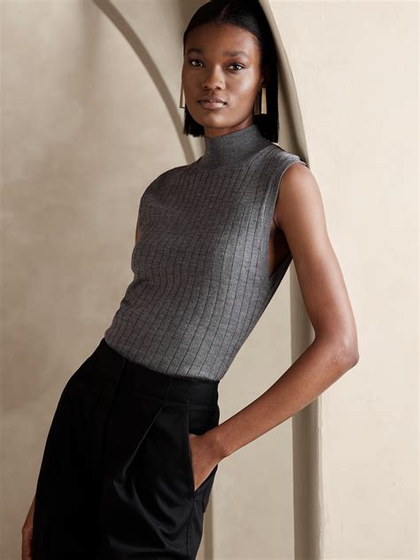 Lightweight Merino Wool Sweaters | Banana Republic
