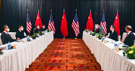 防长在香会晚宴握手，成重大国际军事新闻，中美关系对全球都重要_腾讯新闻