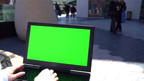 Green Tube Computer Screen 的图像结果