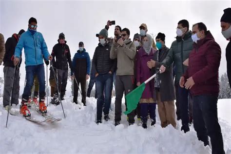 Doodpathri is the newest winter tourism spot in Kashmir