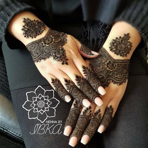 26 Back Hand Mehndi Design, Back Mehndi Design- WeddingWire