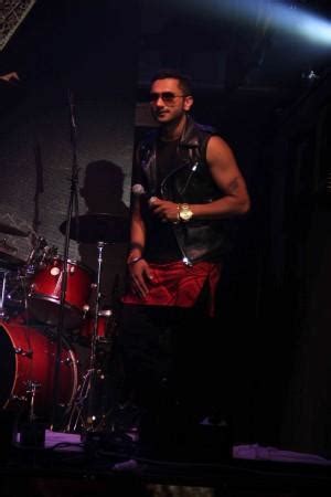 Has Yo Yo Honey Singh Lost his Charm? Rapper's New Song 'Birthday Bash ...
