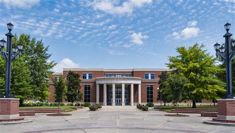 Office of the Dean – Jennings A. Jones College of Business