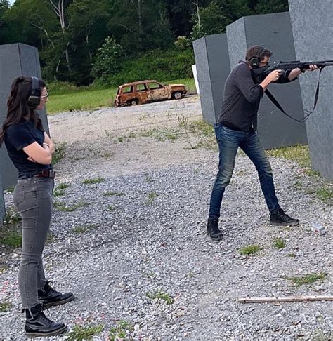 Suns out guns out : r/BrettCooper