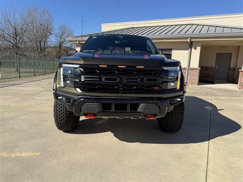 Barely Driven Rare-Color 2024 Ford F-150 Raptor R Sells for Way Over MSRP at Auction - autoevolution