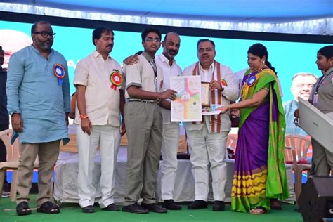 BJP National President Tarun Chugh and Telangana state President Bandi ...