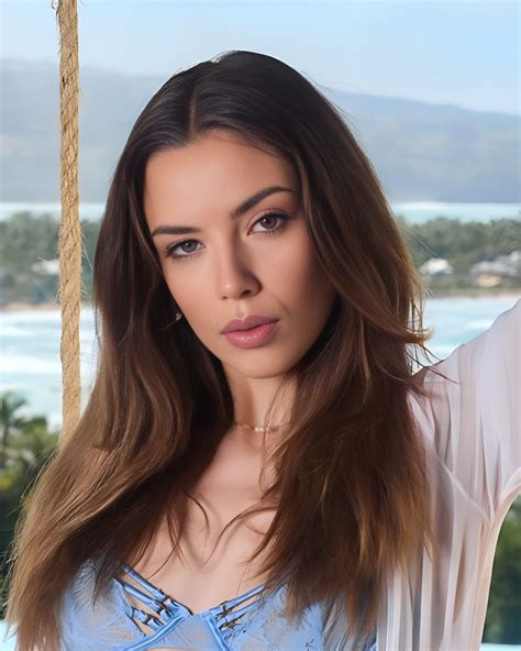 Hope Heaven (Model) Husband, Family, Wiki, Age, Net Worth, Videos & Photos