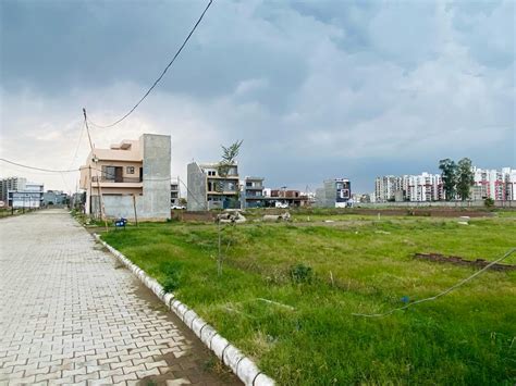 Resale 150 Sq.Yd. Plot in Ambala Highway Zirakpur - 7536147