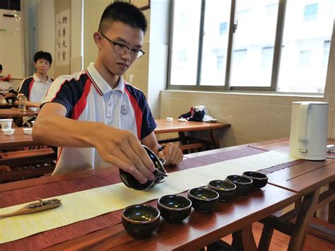 【民族团结进步宣传月】我校开展畲族茶艺进校园活动