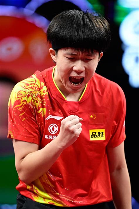 首位“00后”乒乓男单世界第一来了，王楚钦做对了什么-大河新闻