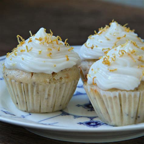 Vegan Lemon Cupcakes & Cream Cheese