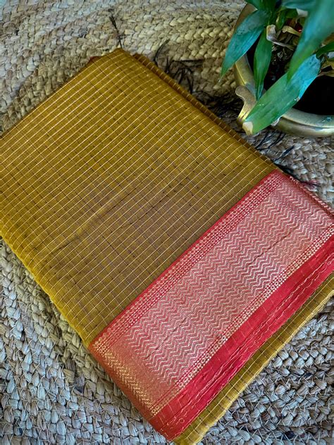 Maheshwari Mustard Yellow Zari Checkered Sarees – Rewa Handloom