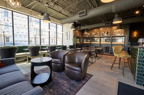 Salute Wine Bar - The Foundry District