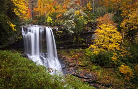 Foxrun Townhouses Resort - Lake Lure, NC | Bluegreen Vacations