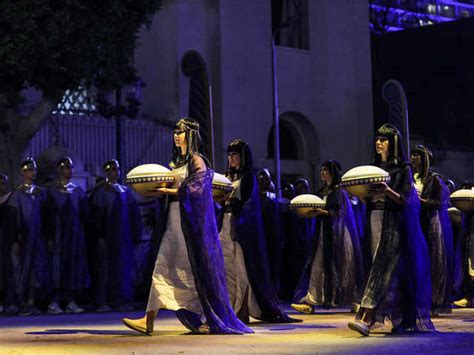 Who were present? - Egyptian mummies paraded through Cairo on way to ...