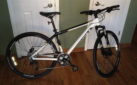 Bike stolen tonight in front of New Seasons, Grant Park (3210 NE ...