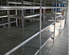 scaffali usati per magazzino scaffale a passerella con ripiani usato anno 2016 scaffali usati per magazzino scaffale a passerella con ripiani usato anno 2016