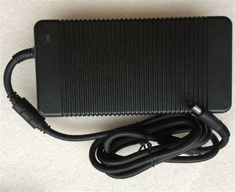 Alienware X17 USBC Adapter 的图像结果