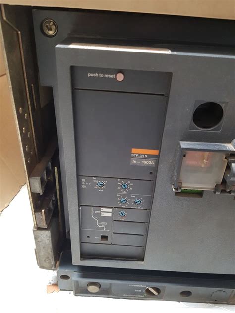 Merlin Gerin Masterpact M16 H1 Circuit Breaker STR 38 S – Aeliya Marine ...