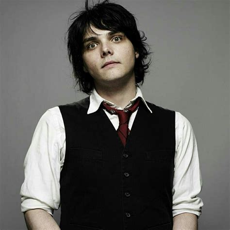 Pin af sabrinamendozaf på GERARD WAY