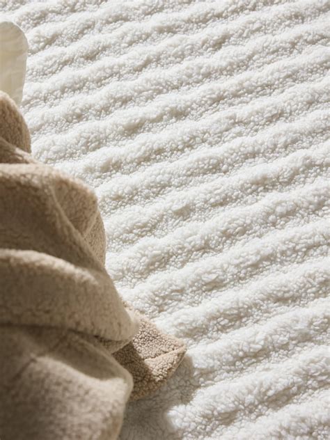 Discover Washable Rug Ted White in various sizes