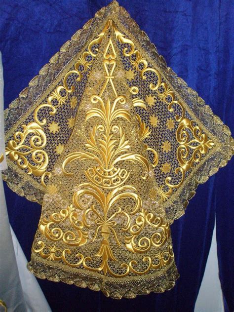 Tocas de Sobremanto bordadas - Bordados Barber