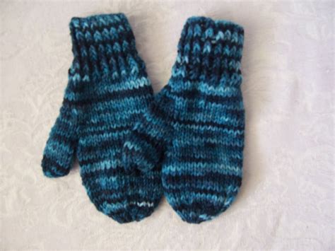 Knitting Pattern For Childs Gloves at Iris Morris blog