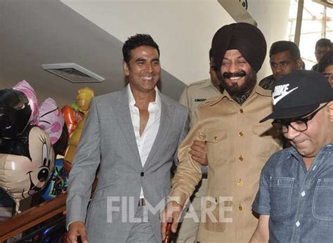Akshay-Sonakshi meet the Anti Terrorist team | Filmfare.com