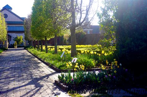 House at Forest Manor: Paul Ciener Botanical Gardens