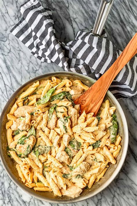 Easy Chicken Spinach Alfredo With Penne Pasta