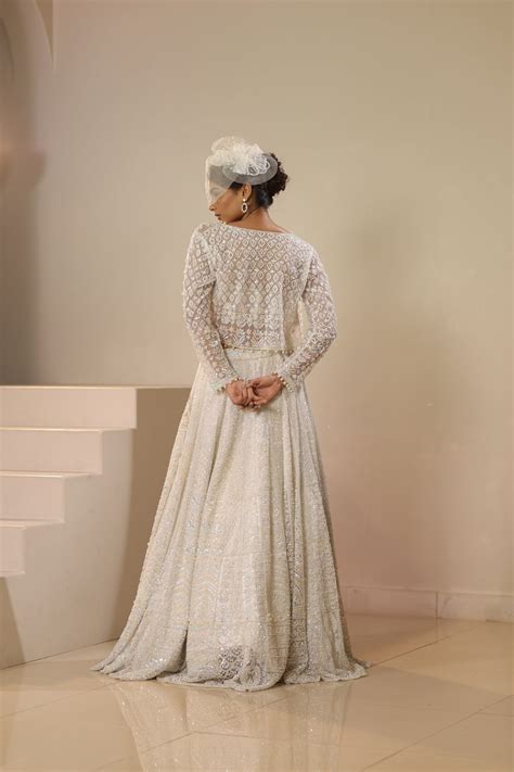 White embroidered lehenga set – Kapda Dori