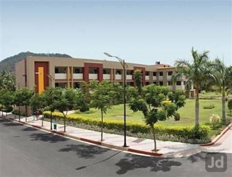 N.P.R. Arts & Science College Dindigul Campus: Photos, Virtual Tour