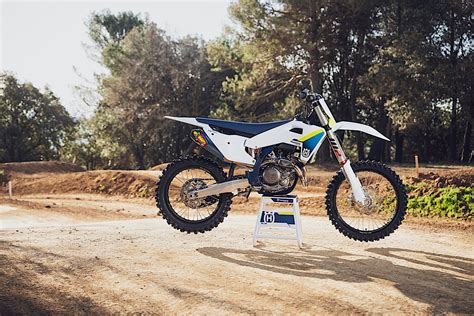 Husqvarna Motocross Bikes Get a Tad Meaner for the 2025 Model Year ...