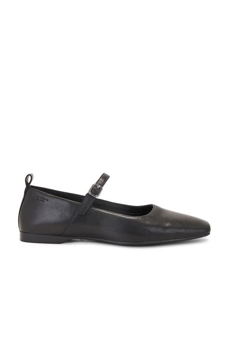 Vagabond Shoemakers Delia Flat in Black | REVOLVE