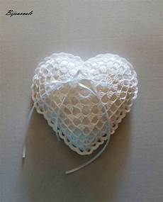 cuscino cuore uncinetto cuscino portafedi a forma di cuore ad uncinetto feste cuscino cuore uncinetto cuscino portafedi a forma di cuore ad uncinetto feste