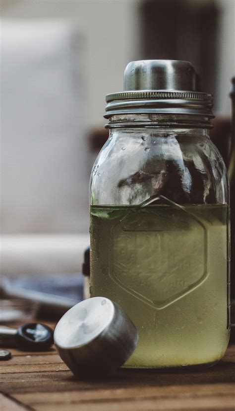 How Many Quarts in a Gallon - Healthier Steps