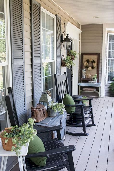 20+ Farmhouse Front Porch Ideas