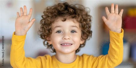 Kids Learning Sign Language 的图像结果