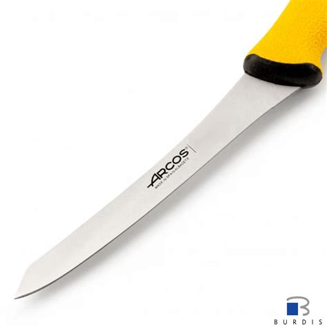 Curved boning knife with bevelled blade