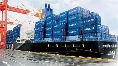 曾挂靠国内青岛、上海、宁波和盐田港的集装箱船因风暴有集装箱落水-百运网