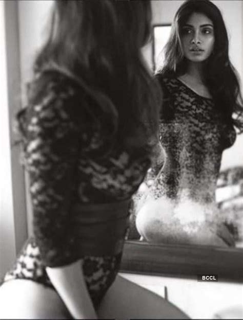 Aafreen Vaz shoots for Unlabelled Magazine