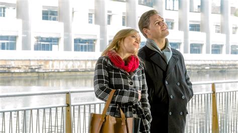 The Perfect Christmas Present (2017) - AZ Movies