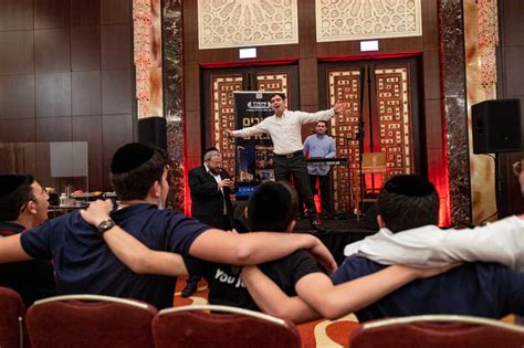 As Thousands Of Israeli Tourists Visit Dubai, A Small Jewish Community ...