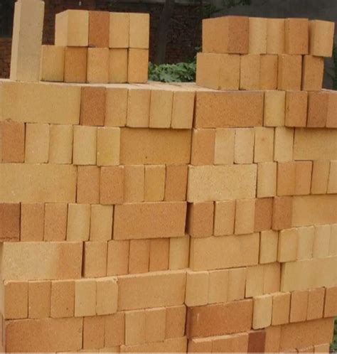 Refractory Bricks - Refractory Fire Bricks IS 8 Manufacturer from Vadodara
