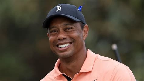 老虎伍茲 Tiger Woods 成為史上第 3 位「億萬富翁」運動員，比肩籃球之神、詹皇！ JUKSY 街星