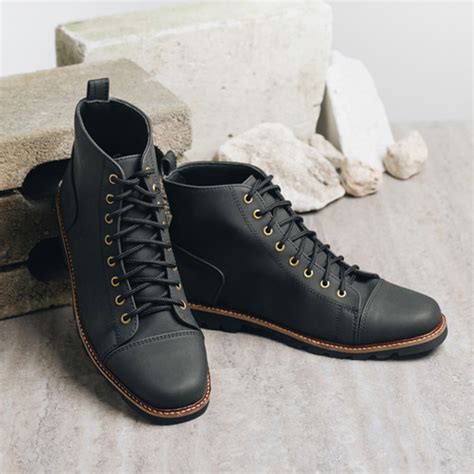 Jual FLEMING BLACK |ManNeedMe x TRAGEN| Sepatu Boots Pria Sepatu Boot ...